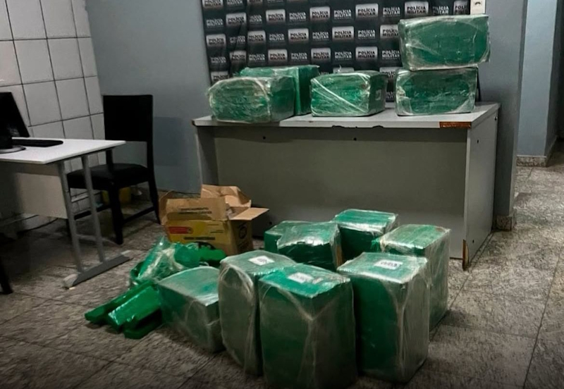 Homem é preso e mais de 800 kg de maconha são apreendidos no distrito de Silva Xavier em Sete Lagoas