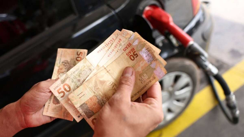 Gasolina, diesel e gás mais caros: a partir de janeiro de 2026 entra em vigor aumento do ICMS