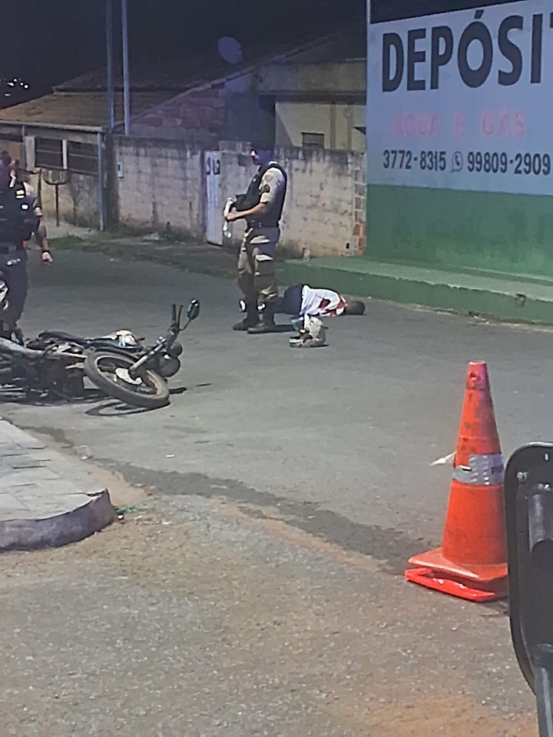 [VÍDEO] EXCLUSIVO: jovem é assassinado por dois homens em moto no bairro Montreal em Sete Lagoas